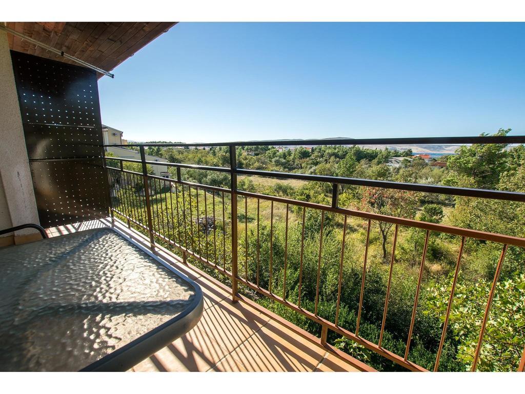 Apartments Velebit สตารีกราด-ปาเคลนีซา ภายนอก รูปภาพ