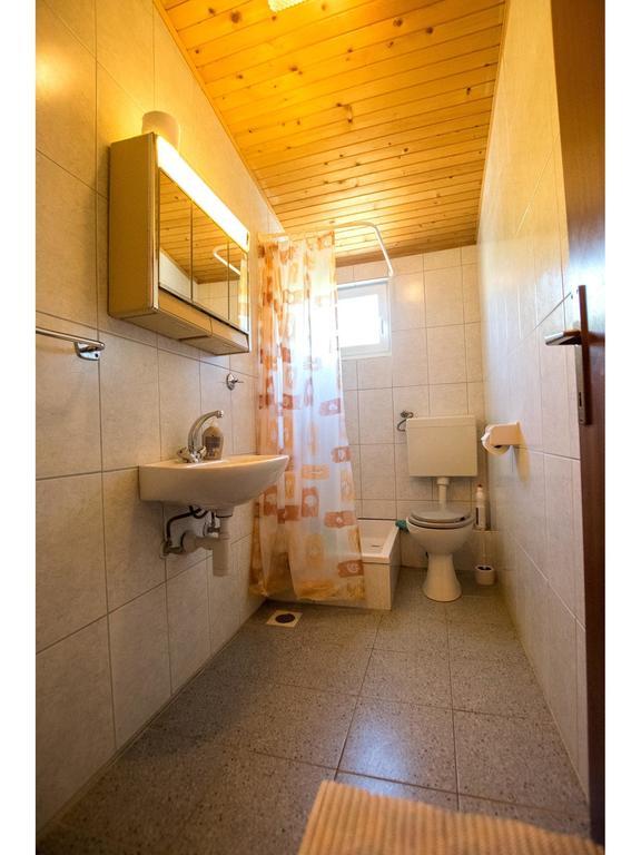 Apartments Velebit สตารีกราด-ปาเคลนีซา ภายนอก รูปภาพ
