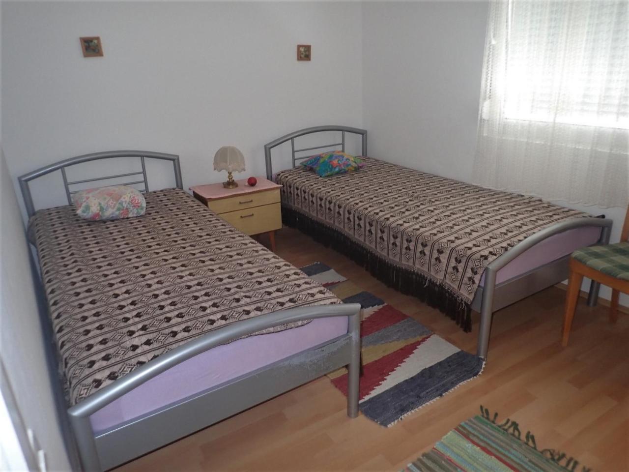 Apartments Velebit สตารีกราด-ปาเคลนีซา ภายนอก รูปภาพ
